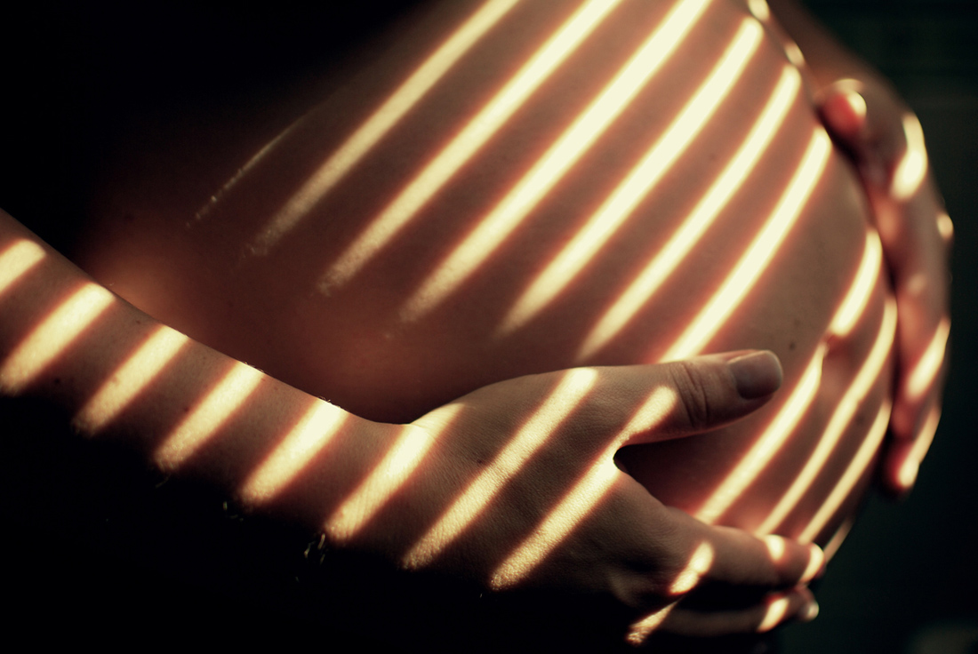 Растяжки при беременности: причины, профилактика, лечение Растяжки во время беременности