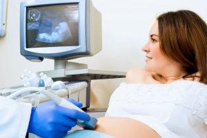 Узи 20 недель беременности позволит выявить различные отклонения, в том числе пороки сердца плода