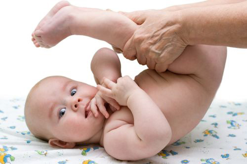 Пенистый стул у грудничка: есть ли опасность? Пенистый стул у грудничка могут спровоцировать разные факторы