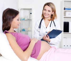 Кроме УЗИ, на 22 неделе беременности сдаются и другие анализы