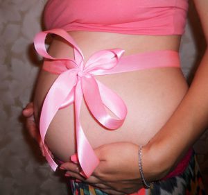 Узи на 24 неделе беременности многие воспринимают как первое знакомство с будущим ребенком