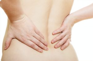 Чтобы начать лечение, нужно правильно определить причину боли в спине после родов