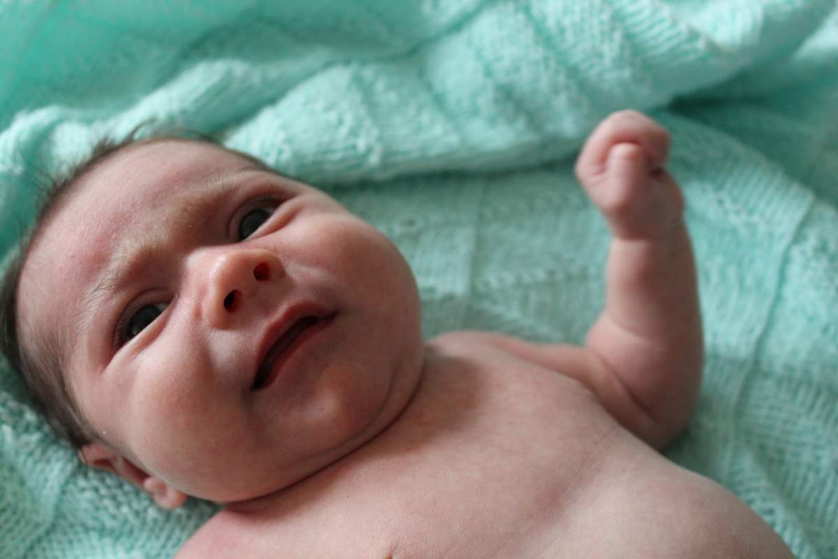 Новорожденный плохо спит: в чем проблема? Если новорожденный плохо спит, значит, его что-то беспокоит