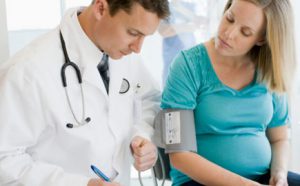 Витамины Аевит при беременности могут спровоцировать осложнения