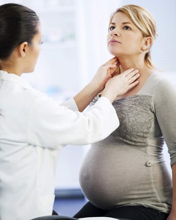 Щитовидная железа во время беременности: какие возможны проблемы и осложнения? Щитовидная железа во время беременности играет важную роль