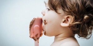 Как проявляется аллергия на сладкое у детей и взрослых — симптомы и лечение