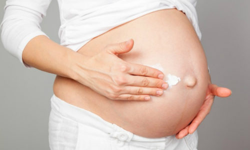Любая мазь при беременности должна быть безопасной для матери и растущего внутри нее ребенка