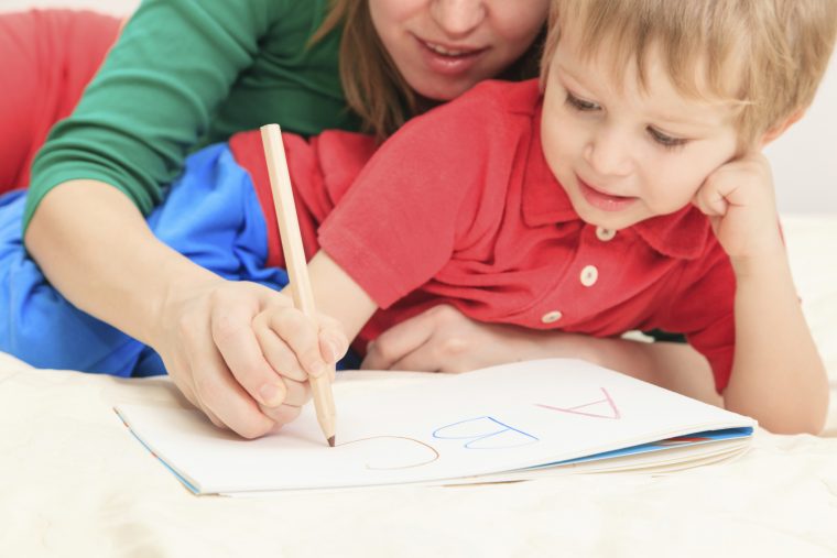 Как научить ребенка правильно держать ручку 6 простых способов