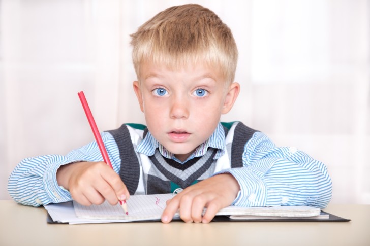 Как научить ребенка самостоятельно делать уроки, домашнее задание