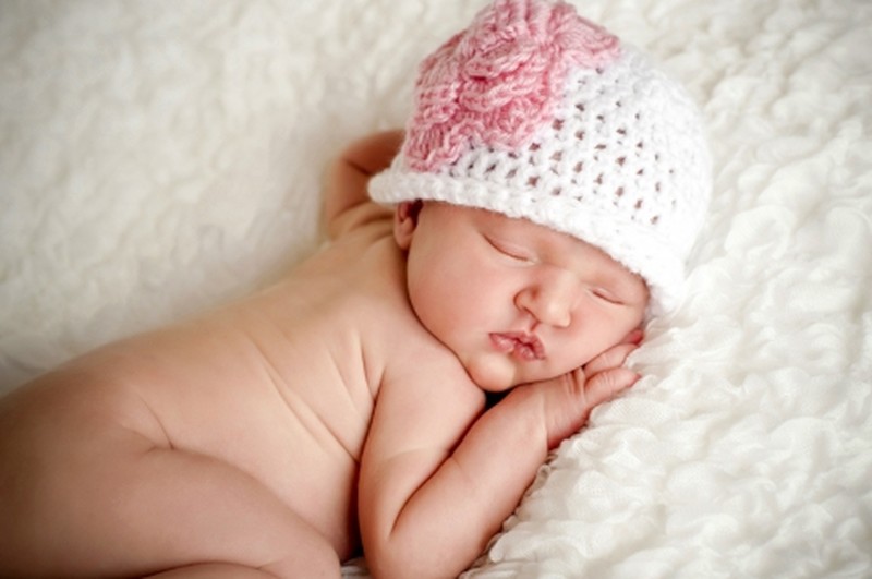 Как подмывать новорожденную девочку: видео интимной гигиены под краном