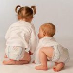 Как правильно одевать подгузник новорожденному