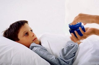 Лечим кашель у ребенка с помощью скипидарной мази
