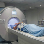 Как делают процедуру МРТ – как томограф сканирует организм магнитными полями?