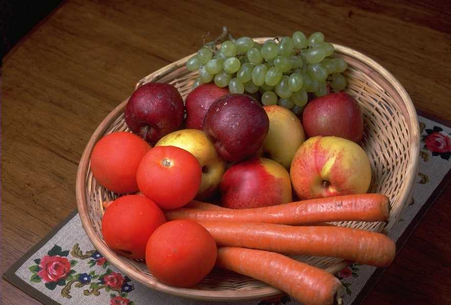 Овощи и фрукты при кормлении грудью