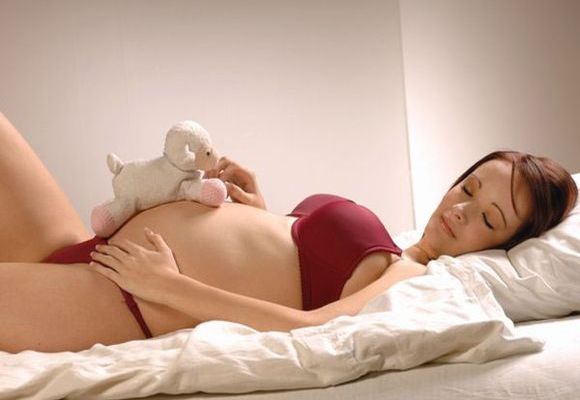 спать на спине беременной