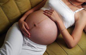 Полоска на животе при беременности и после родов