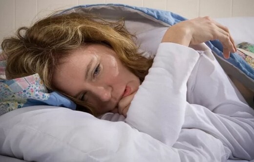 Послеродовая депрессия: причины, симптомы, последствия и лечение расстройства