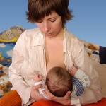 Как помочь ребенку лучше захватить грудь