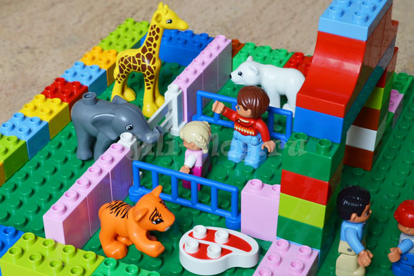 Зоопарк из конструктора Лего
