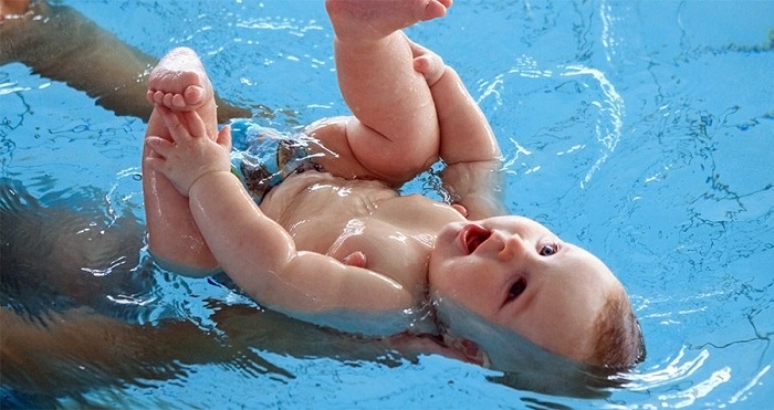 Водные процедуры ребенка в 8 месяцев