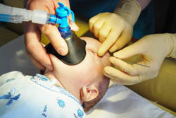 Зондирование слезного канала у новорожденных