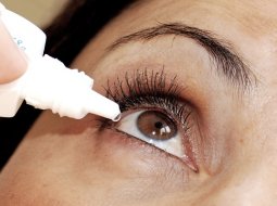 От чего назначают глазные капли Макситрол: инструкция по применению