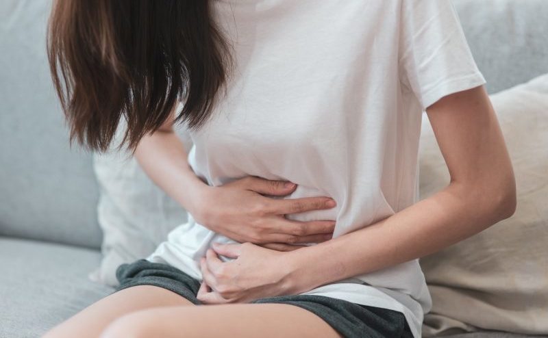 Болит яичник во время месячных: причины, методы диагностики и лечение