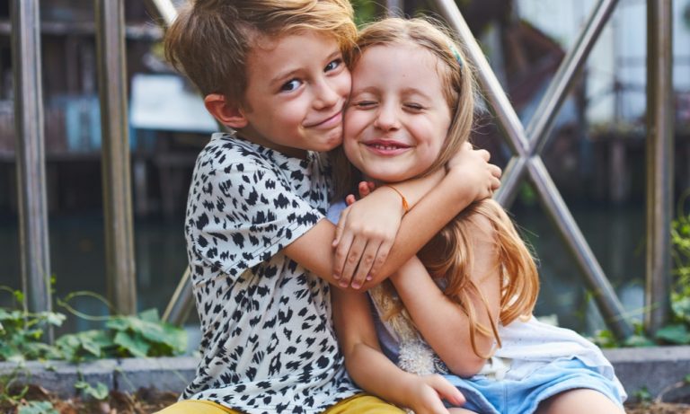 Дети-погодки: трудности и проблемы, как справиться одной, рожать или нет?