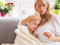Боремся с жаром – как быстро сбить температуру у ребенка и не навредить