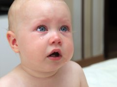 Сыпь на ягодицах у ребенка: изучаем природу детских высыпаний