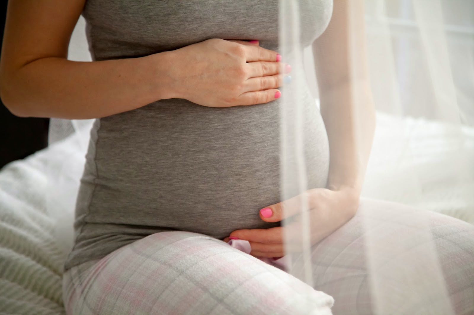 Начинаются признаки преждевременных родов на 22 неделе, причины могут крыться во многих факторах