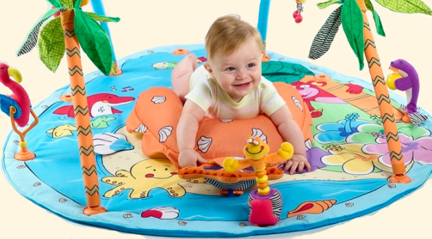 Развивающий коврик для детей: со скольки месяцев нужен, как выбрать лучший?