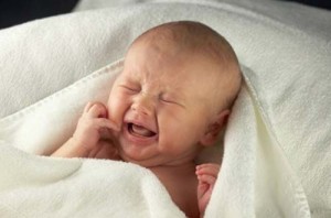 Почему у новорожденного ребенка трясется подбородок фото