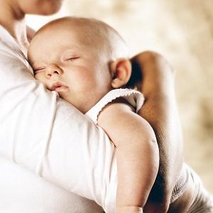 Ребенок заснул на руках