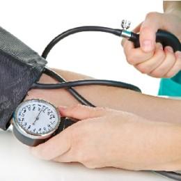 Что делать с высоким давлением после родов и какую опасность оно представляет