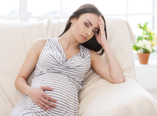 Головная боль при беременности: как от нее избавиться, что можно принять?