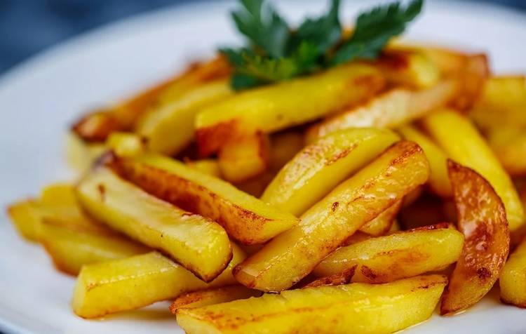 Картошка при грудном вскармливании: можно ли кормящей маме жареный картофель, пюре?