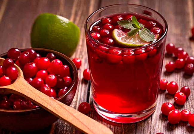 Клюква при грудном вскармливании и клюквенный морс: можно ли кормящей маме?