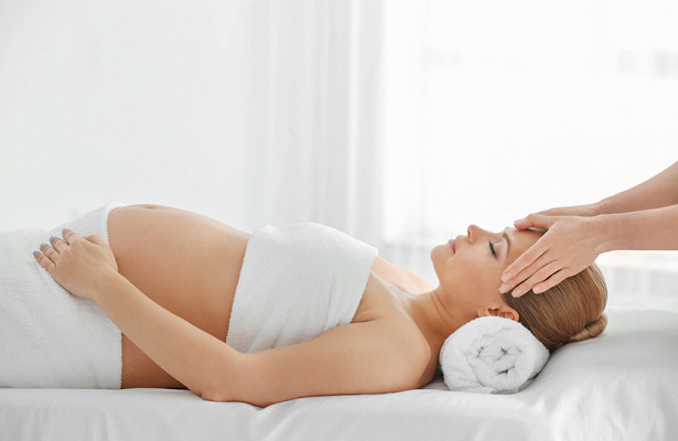 Массаж при беременности: можно ли делать беременным и какие есть виды?