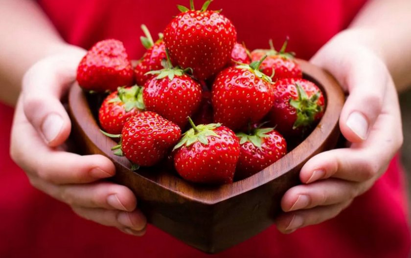 Можно ли беременным клубнику в 1, 2 триместре и на поздних сроках?