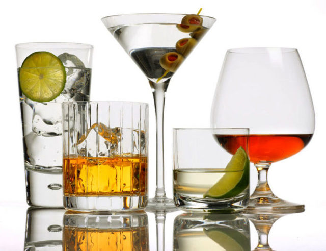 Можно ли беременным пить вино на ранних и поздних сроках беременности, и если да, то сколько?