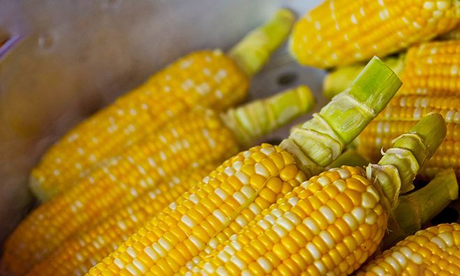 Можно ли кукурузу при грудном вскармливании кормящей маме в первый месяц?