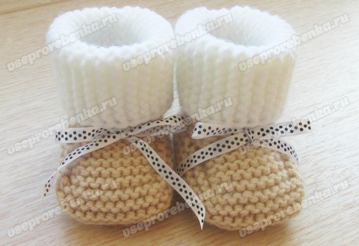 Пинетки спицами для новорожденных: схемы и описание для начинающих с фото