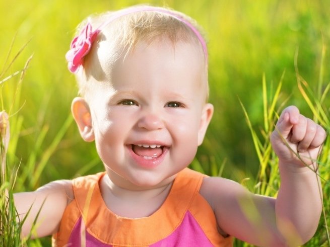 Развитие ребенка в 1 год 1 месяц: что должен уметь, питание, сон, занятия