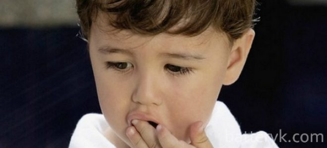 Ребенок проглотил батарейку таблетку: что делать и как помочь?