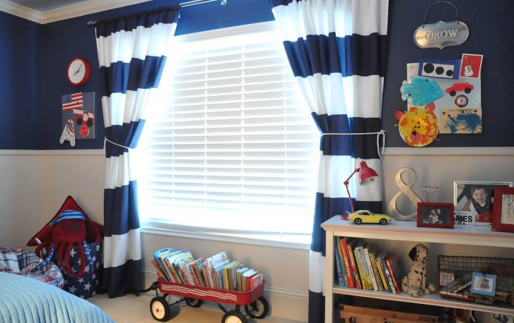 Шторы в детскую комнату для мальчика или девочки: 45 фото (рулонные, жалюзи, тюль)