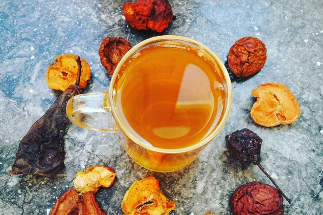 Сухофрукты при грудном вскармливании: компоты для кормящей мамы с рецептами