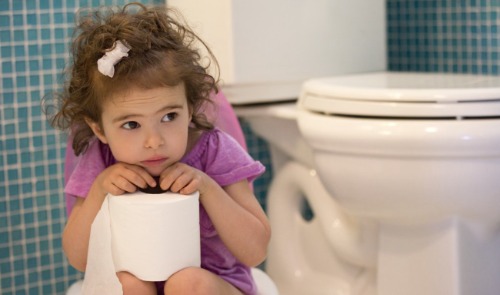 Запор у ребенка 2-3 лет — что делать: как помочь малышу в домашних условиях, как лечить заболевание?