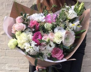 Какие цветы выбрать девушке