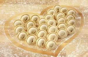 Где заказать пельмени ручной лепки